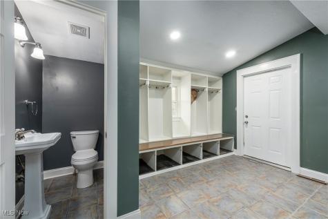 400 Apple Blossom Lane Bay Village OH 44140