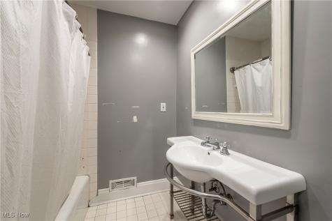 400 Apple Blossom Lane Bay Village OH 44140