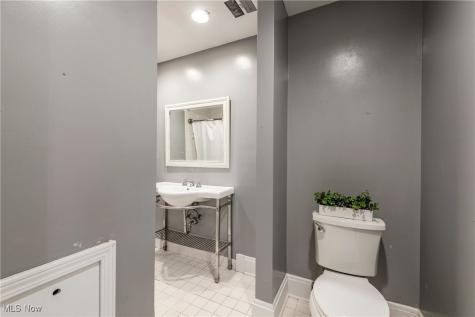 400 Apple Blossom Lane Bay Village OH 44140