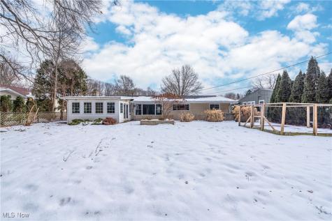 400 Apple Blossom Lane Bay Village OH 44140