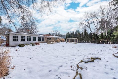 400 Apple Blossom Lane Bay Village OH 44140