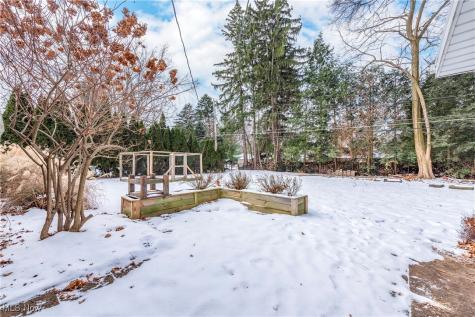 400 Apple Blossom Lane Bay Village OH 44140