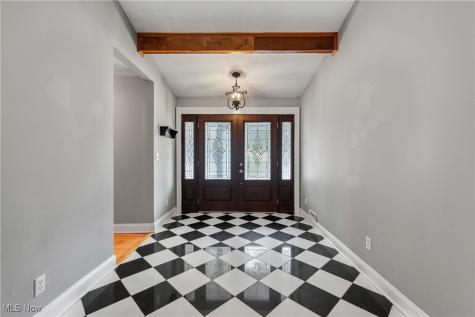 400 Apple Blossom Lane Bay Village OH 44140