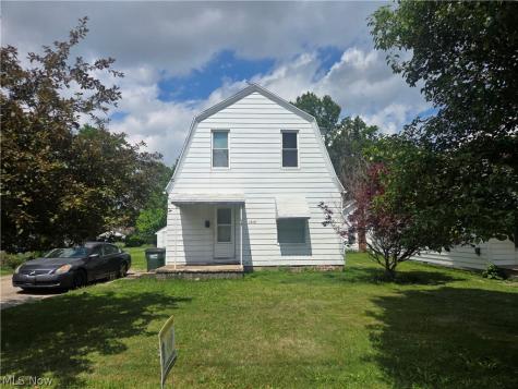 1725 E 290 Street E Wickliffe OH 44092