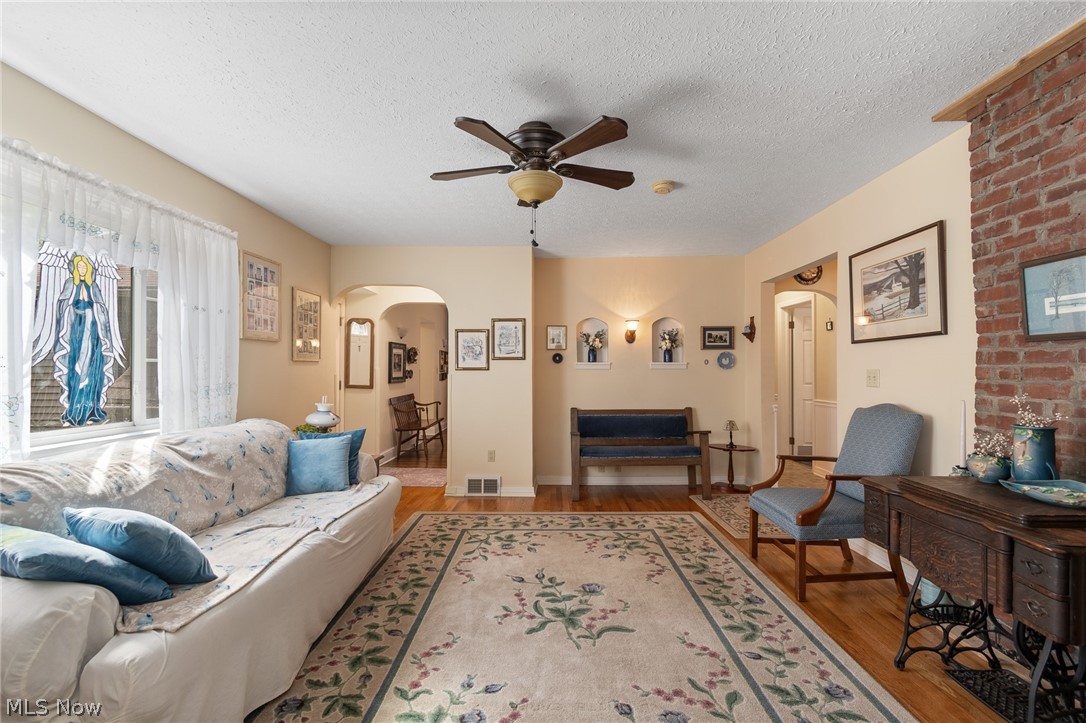 370 N Cleveland Avenue Mogadore OH 44260