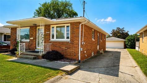 612 Ingalls Road Akron OH 44312