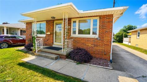 612 Ingalls Road Akron OH 44312