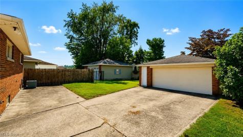 612 Ingalls Road Akron OH 44312