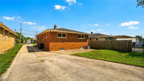 612 Ingalls Road Akron OH 44312