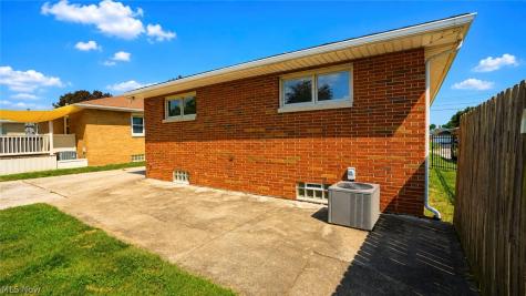 612 Ingalls Road Akron OH 44312