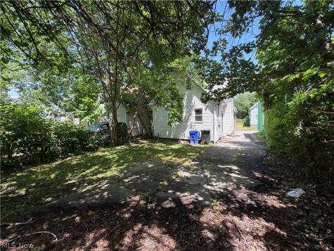 1096 E 72nd Street Cleveland OH 44103