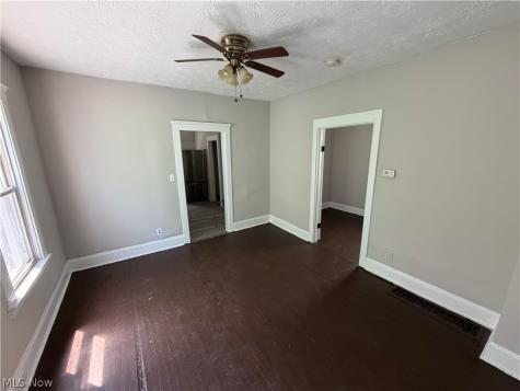 1096 E 72nd Street Cleveland OH 44103