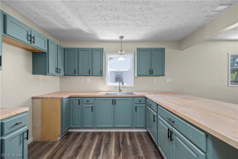 311 Brandtson Avenue Elyria OH 44035