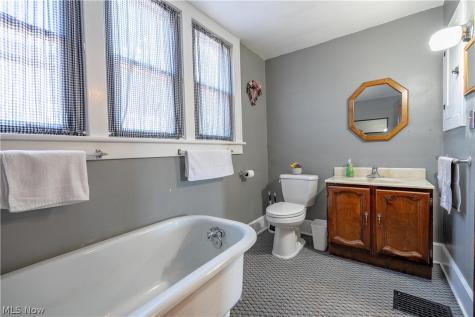 302 Park Street Orrville OH 44667