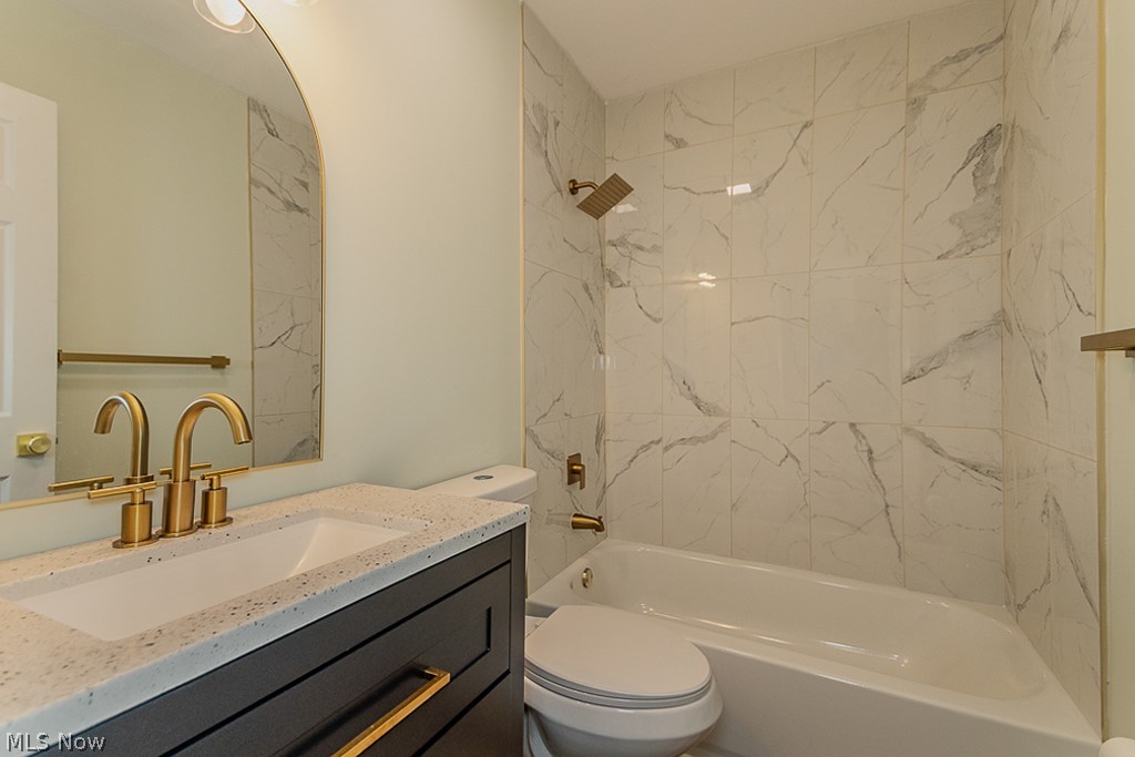 1729 Falkirk Road Madison OH 44057