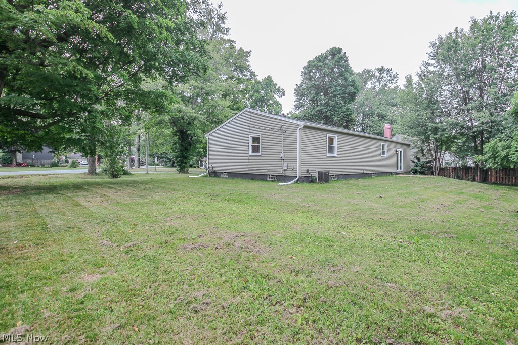 1729 Falkirk Road Madison OH 44057