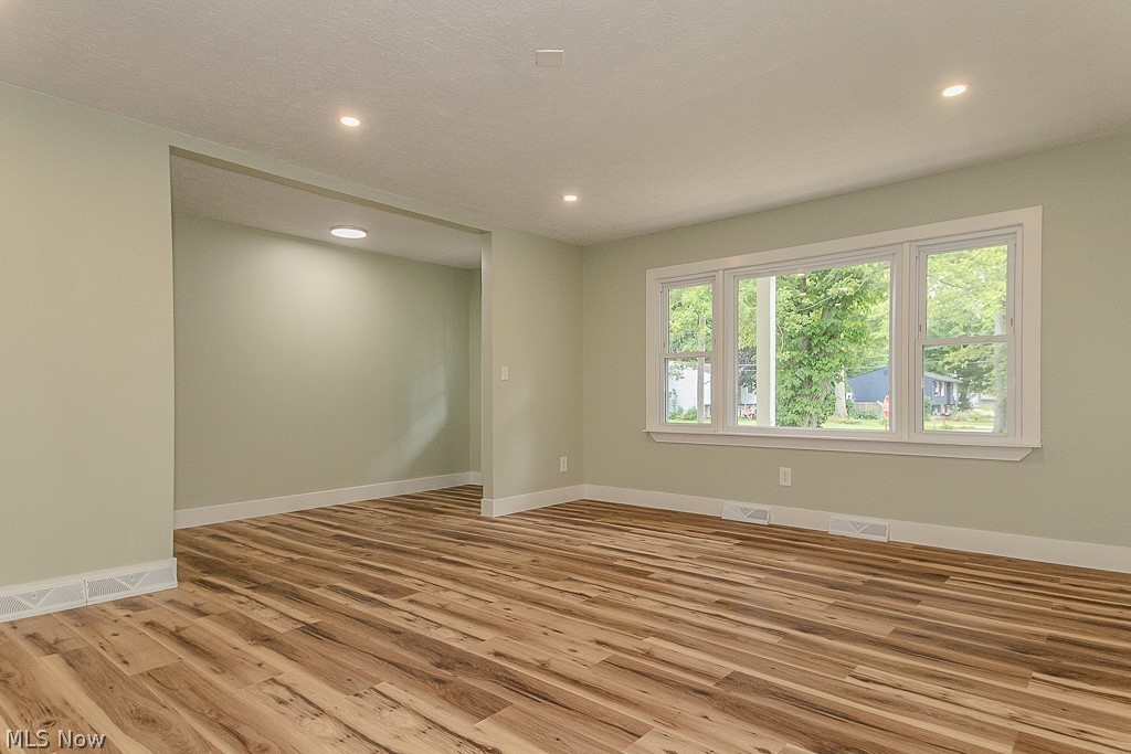 1729 Falkirk Road Madison OH 44057