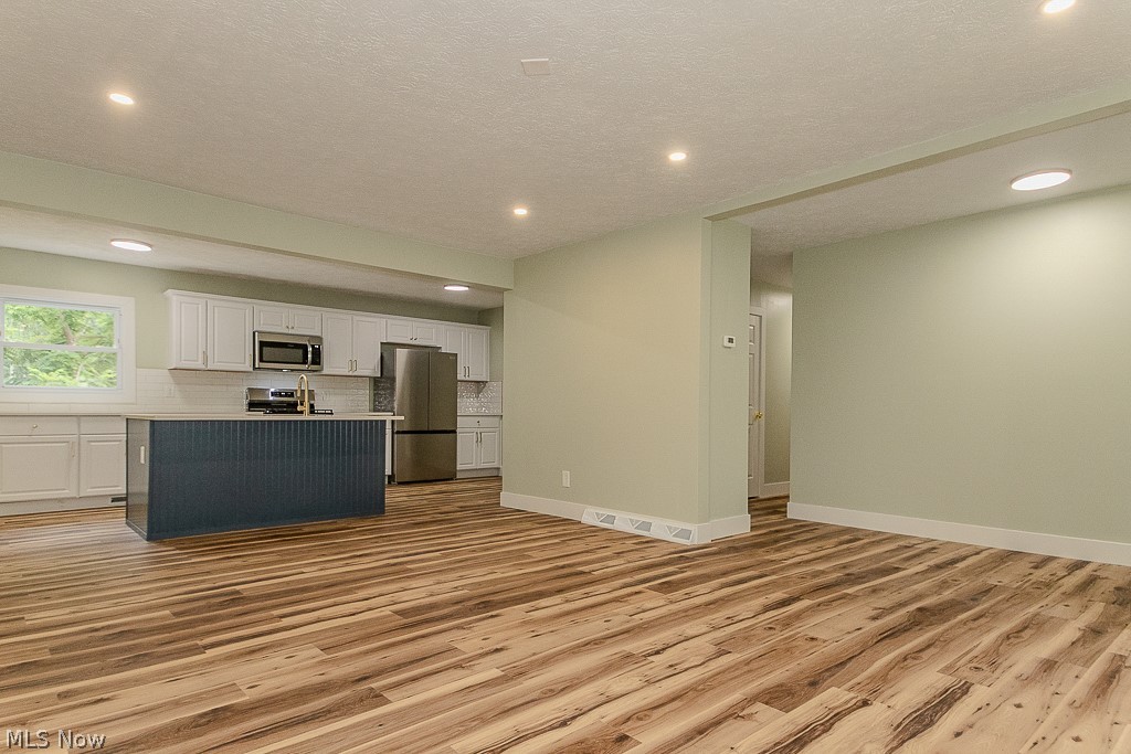 1729 Falkirk Road Madison OH 44057