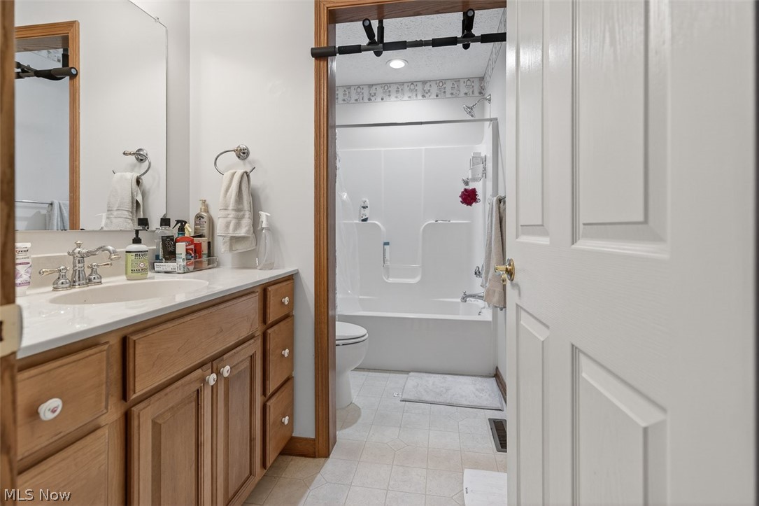 9265 Georgetown Street Louisville OH 44641