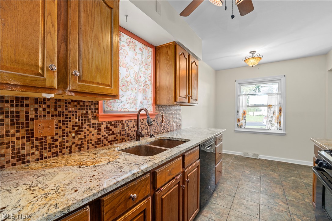369 White Oak Drive Elyria OH 44035