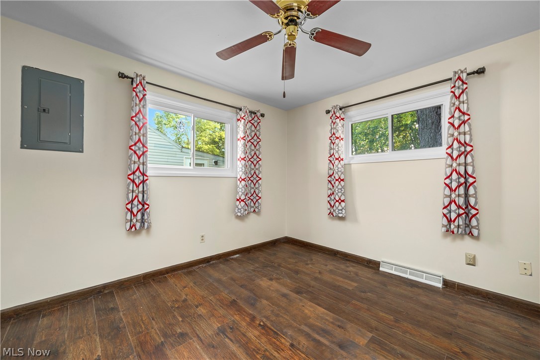 369 White Oak Drive Elyria OH 44035