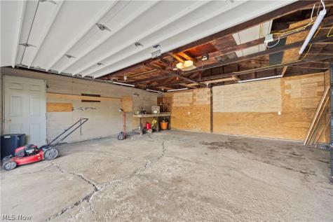 369 White Oak Drive Elyria OH 44035