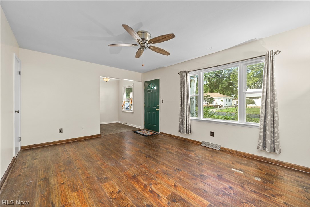 369 White Oak Drive Elyria OH 44035