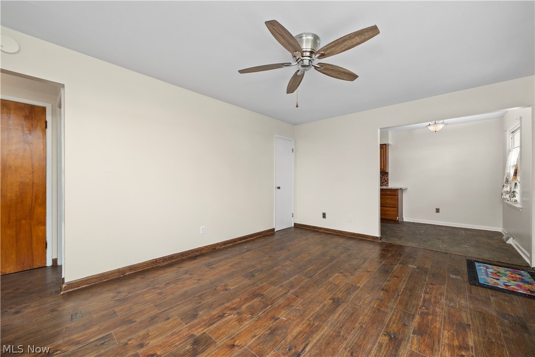 369 White Oak Drive Elyria OH 44035