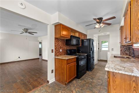 369 White Oak Drive Elyria OH 44035