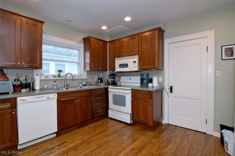 3812 Summit Park Road Cleveland Heights OH 44121