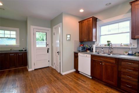 3812 Summit Park Road Cleveland Heights OH 44121