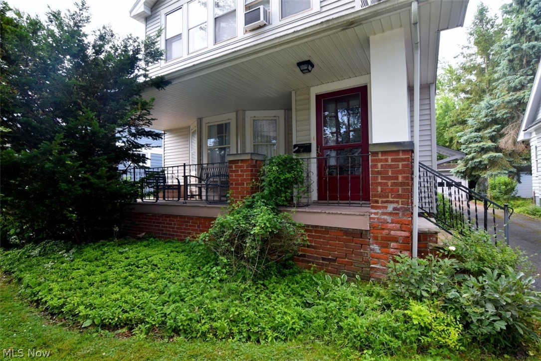 3812 Summit Park Road Cleveland Heights OH 44121