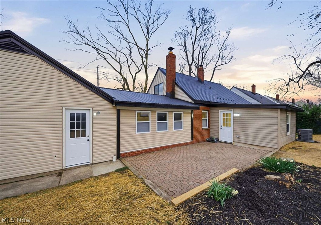 262 E 324th Street Willowick OH 44095