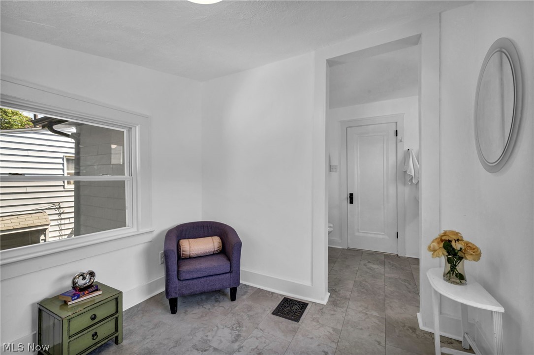 18101 Hiller Avenue Cleveland OH 44119