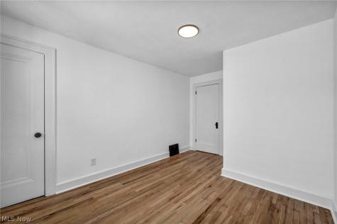 18101 Hiller Avenue Cleveland OH 44119