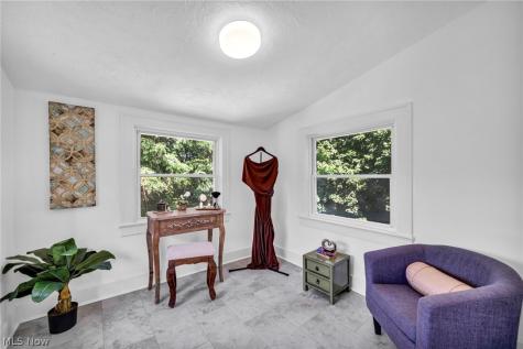 18101 Hiller Avenue Cleveland OH 44119