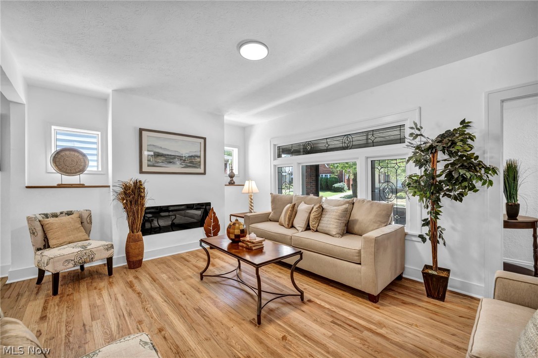 18101 Hiller Avenue Cleveland OH 44119