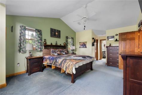 1366 Castalia Drive New Franklin OH 44203