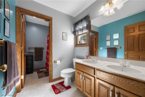 1366 Castalia Drive New Franklin OH 44203