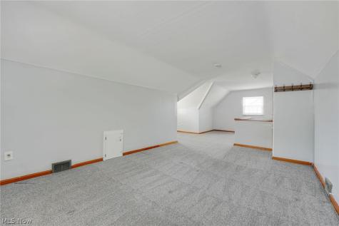 2816 Parklane Drive Parma OH 44134
