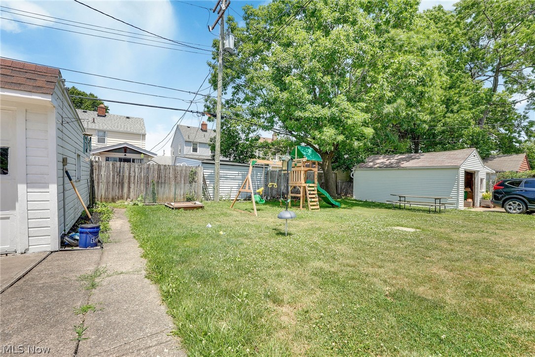 2816 Parklane Drive Parma OH 44134