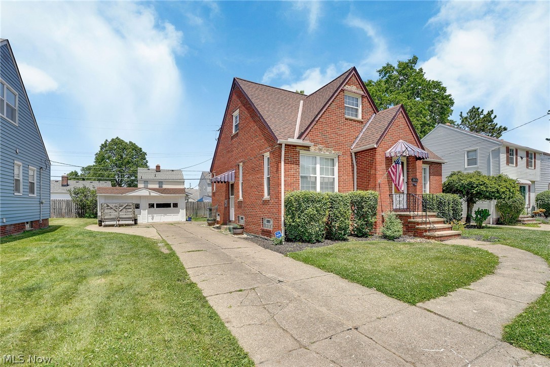 2816 Parklane Drive Parma OH 44134