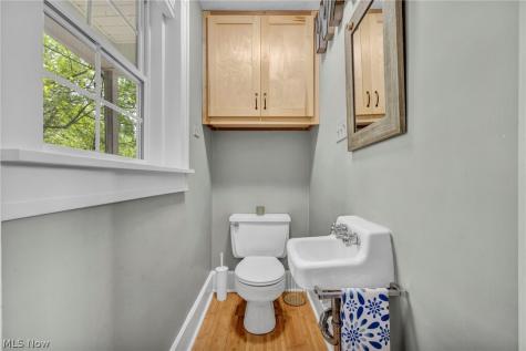 202 Kenilworth Drive Akron OH 44313