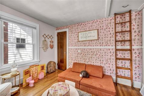 202 Kenilworth Drive Akron OH 44313