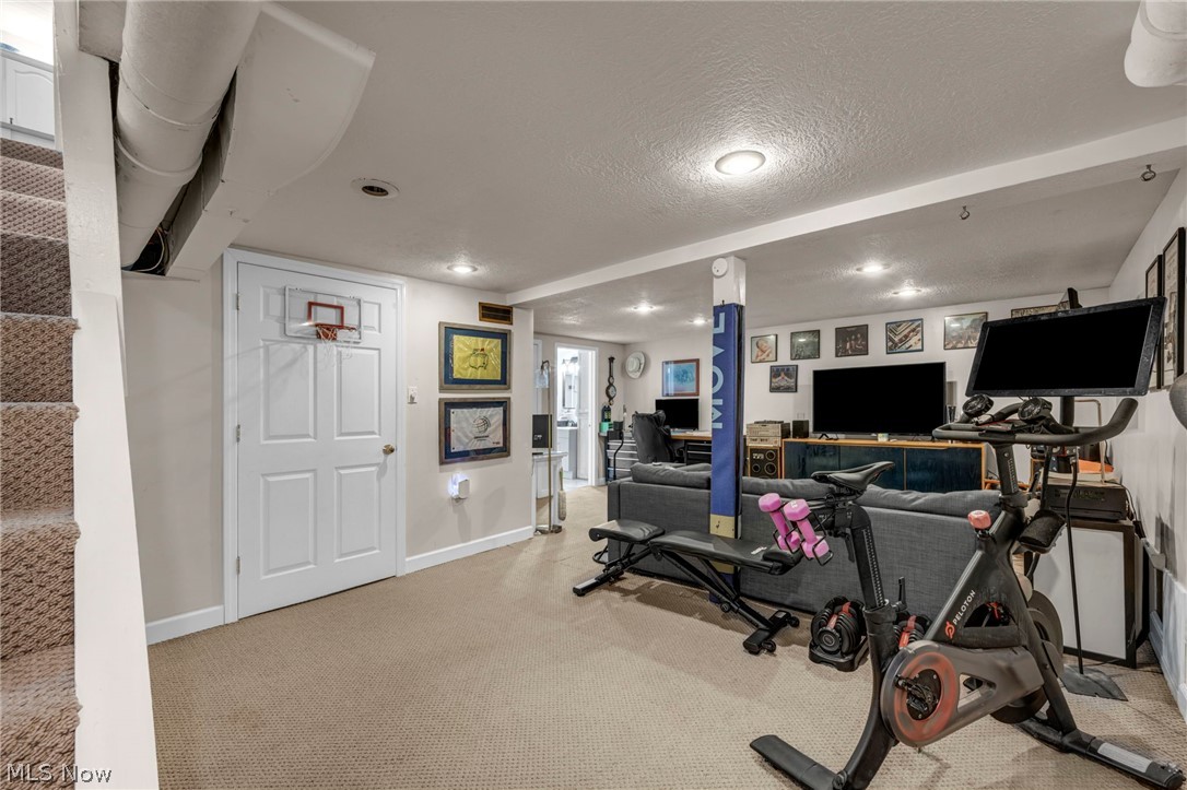 202 Kenilworth Drive Akron OH 44313