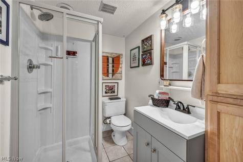 202 Kenilworth Drive Akron OH 44313
