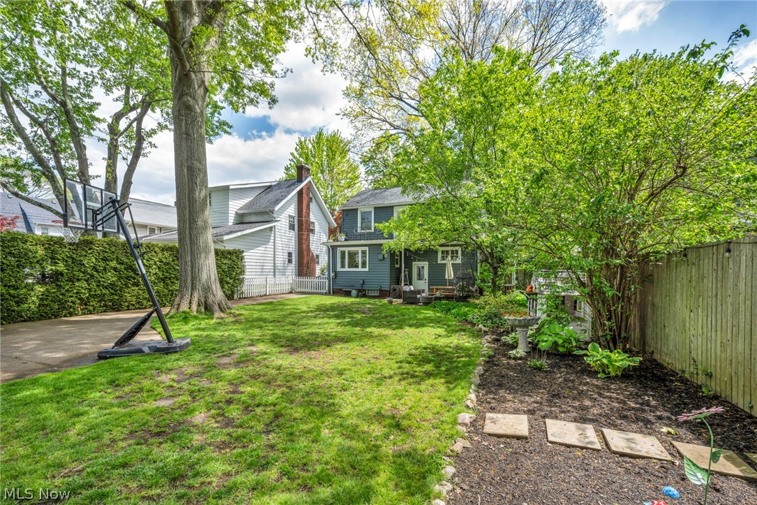 202 Kenilworth Drive Akron OH 44313