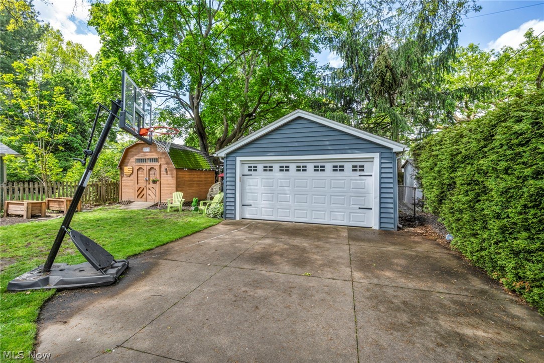 202 Kenilworth Drive Akron OH 44313