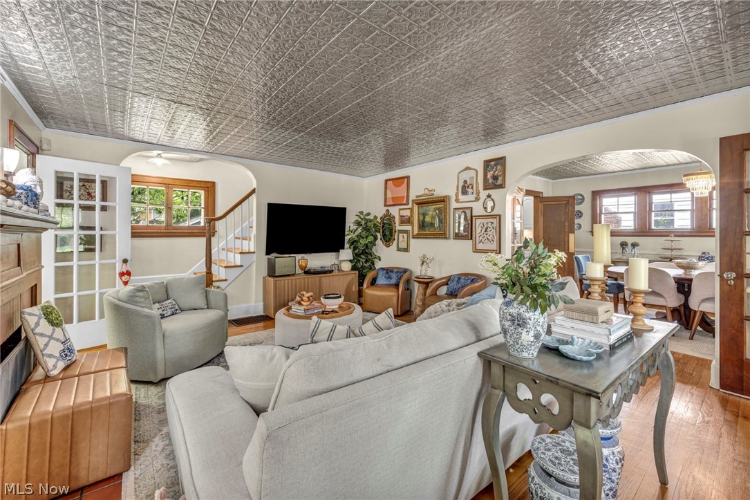 202 Kenilworth Drive Akron OH 44313