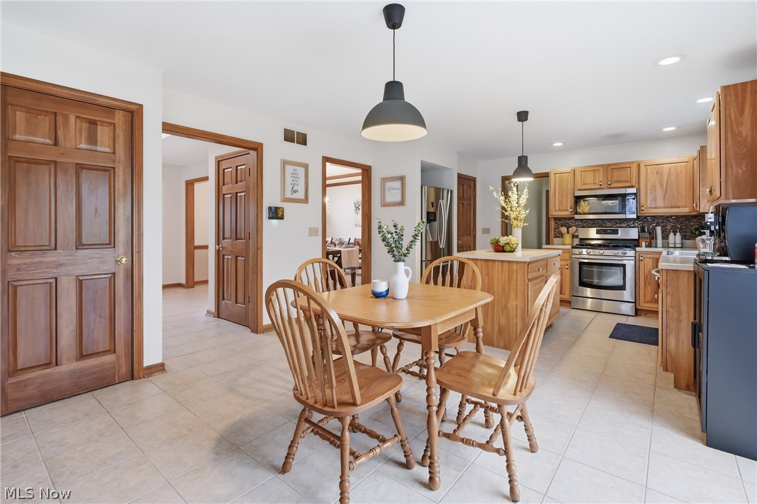 2031 Celestial Drive NE Warren OH 44484